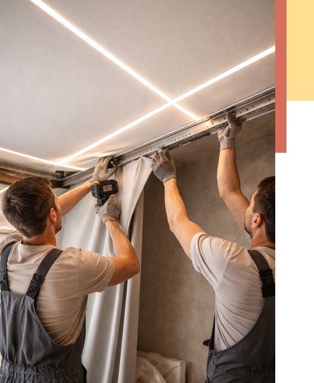 Монтаж натяжного потолка со световыми линиями в Ялуторовске от 1239 руб. | ОТДЕЛОЧНИК-Лтр